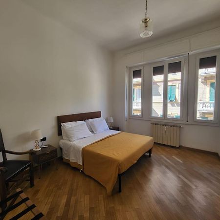 Tra Mare E Castello Apartment Специя Екстериор снимка