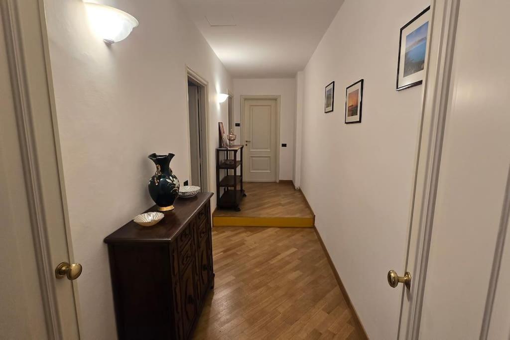Tra Mare E Castello Apartment Специя Екстериор снимка