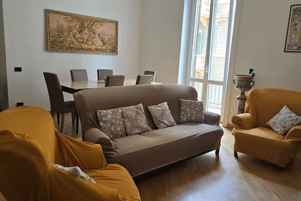Tra Mare E Castello Apartment Специя Екстериор снимка