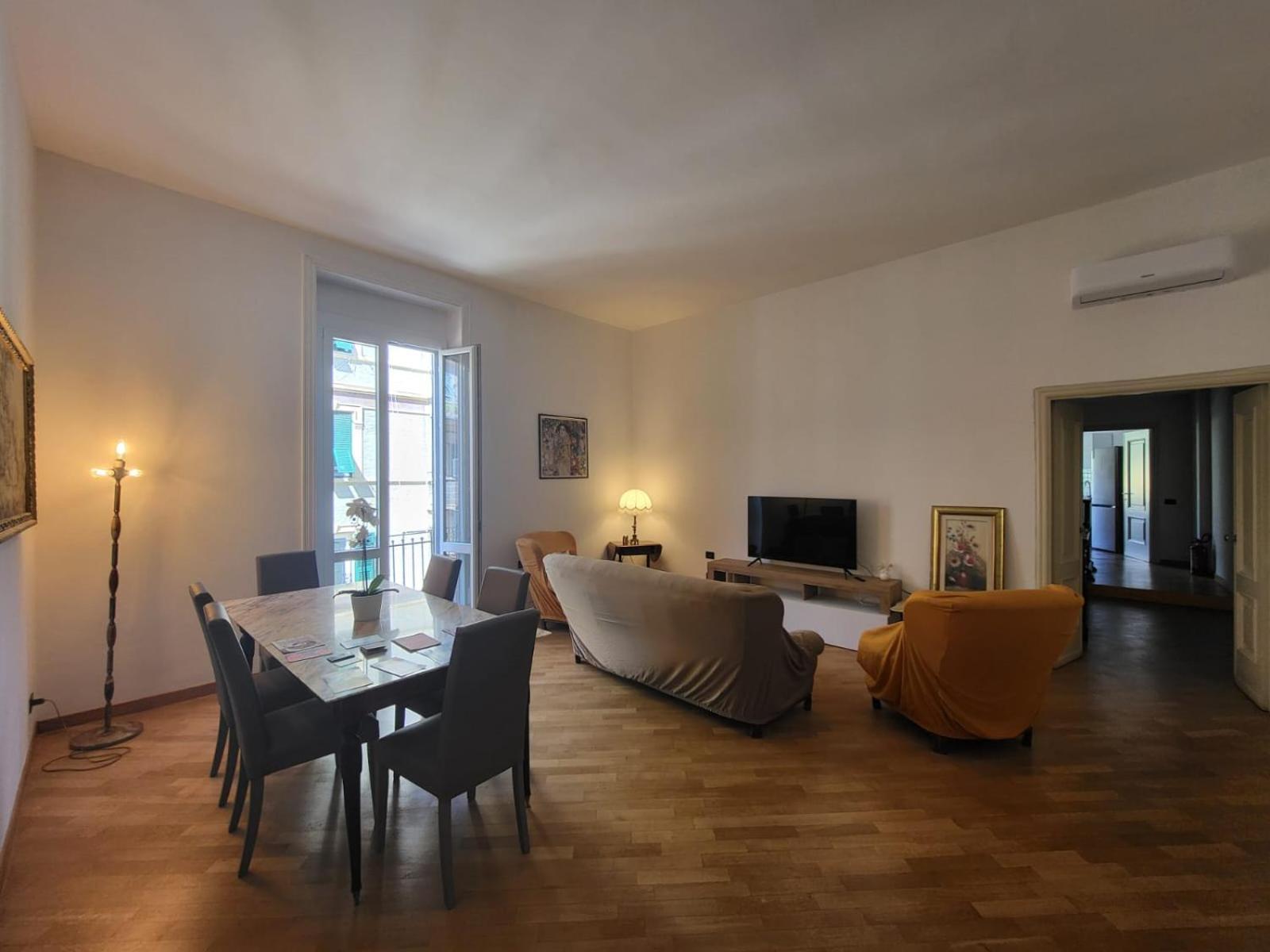 Tra Mare E Castello Apartment Специя Екстериор снимка